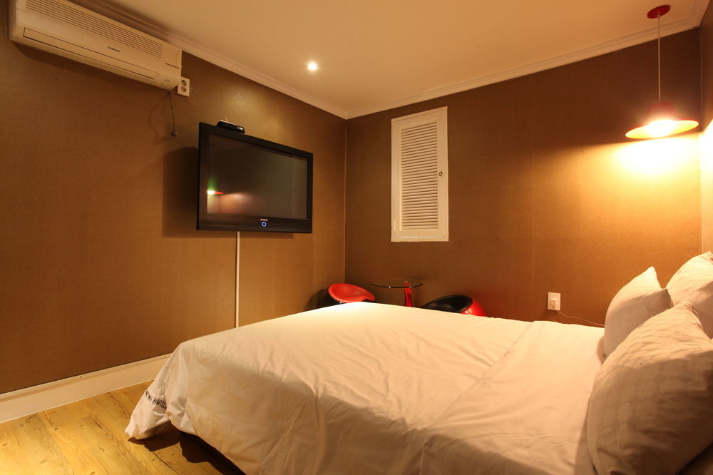 Hotel Goguma Shinchon Seoul Eksteriør billede